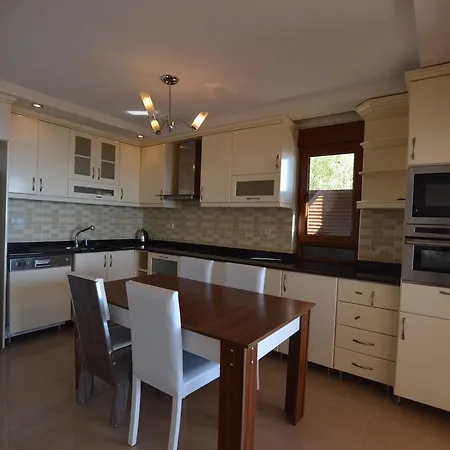 Villa Bektas 3 *